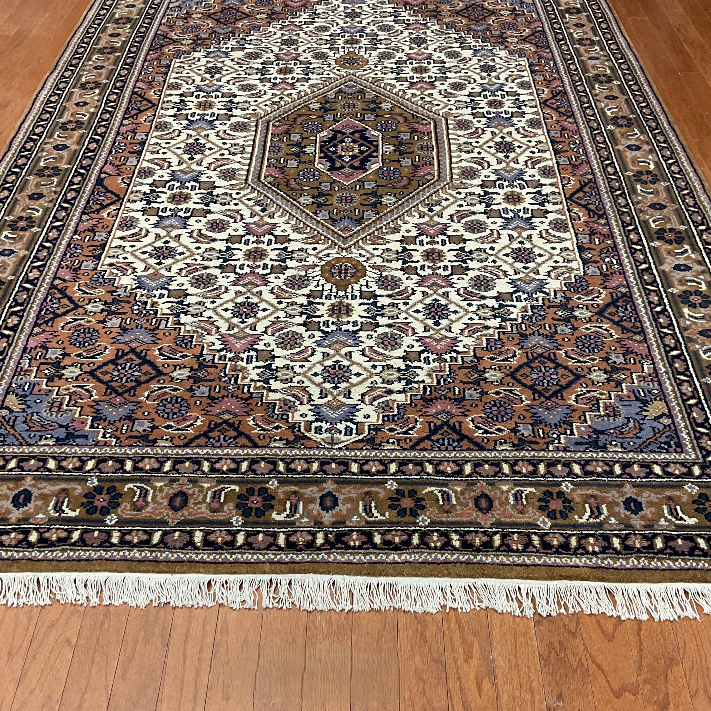 Indo Hand-knotted Bidjar Wool Rug (6'7 x 9'10) - Image 3