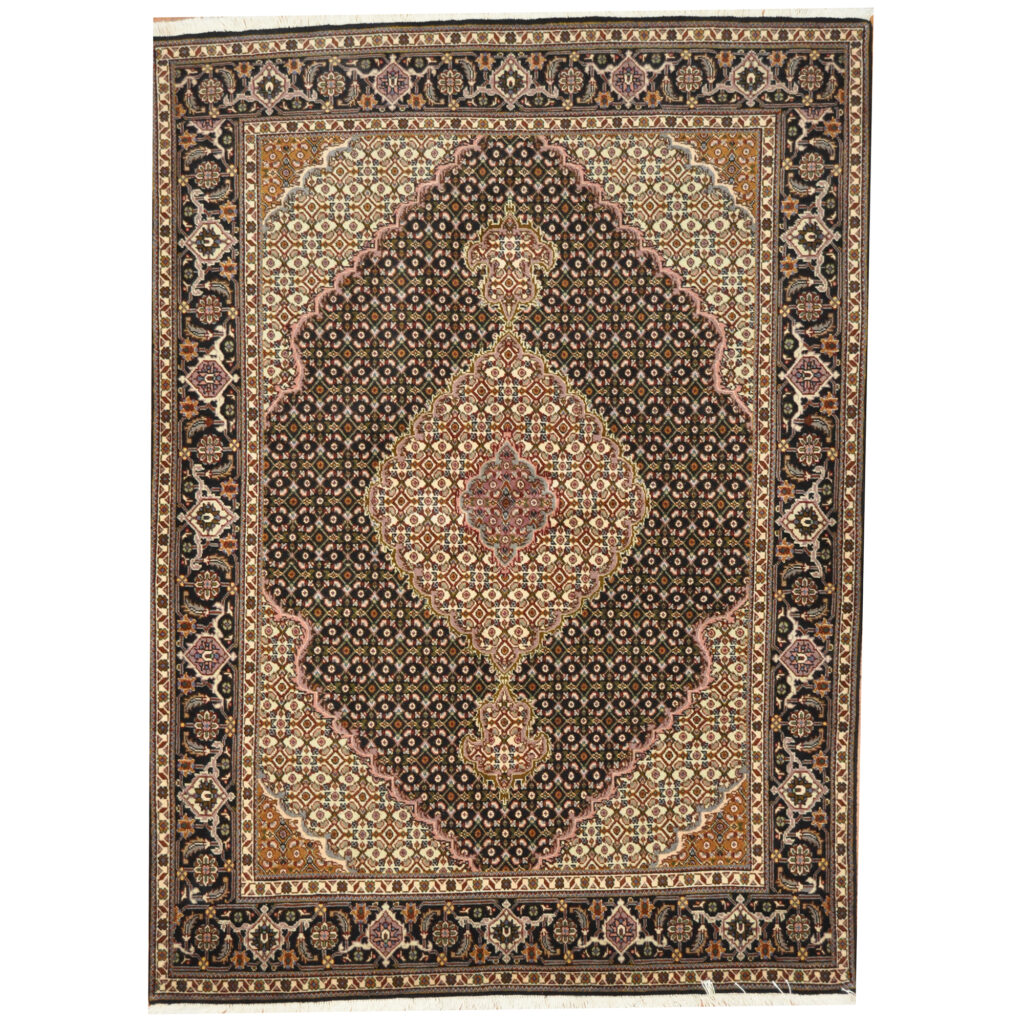 Persian Handknotted Tabriz Wool Rug (4'10 x 6'9) Herat Oriental Rugs