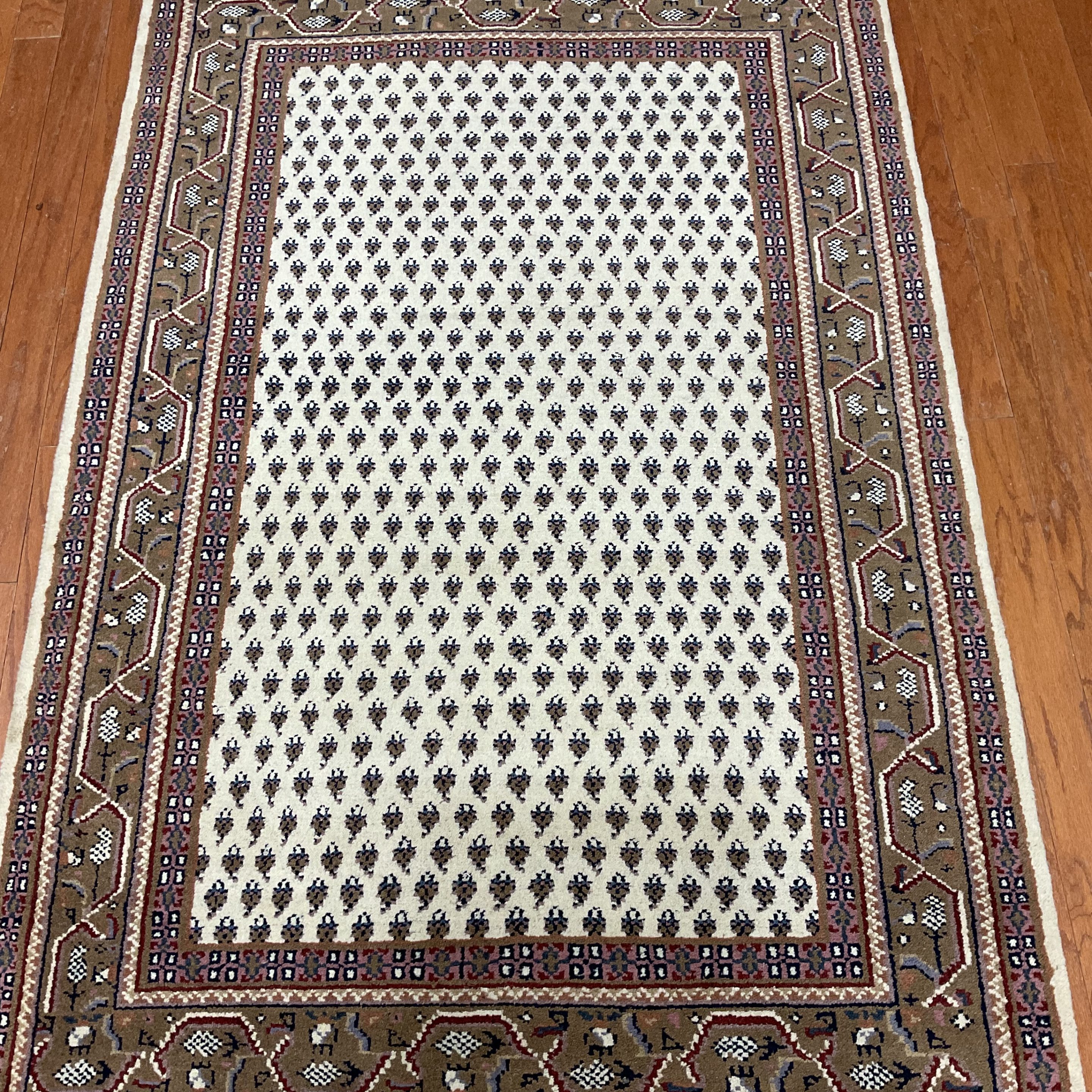 Indo Hand-knotted Mir Wool Rug (4' x 6') - Image 2