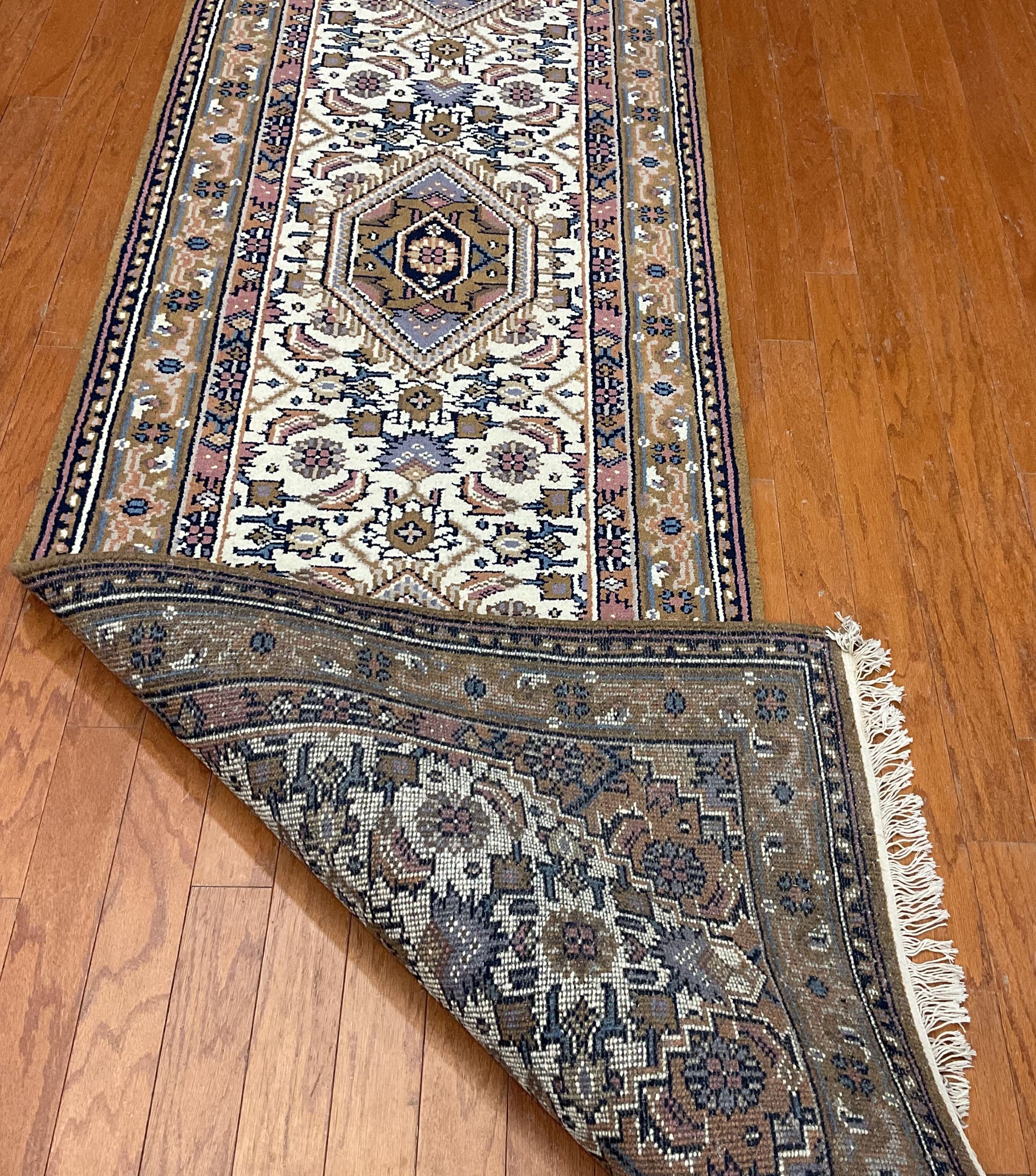 Indo Handmade Bidjar Wool Rug - 2'9x10' - Image 6